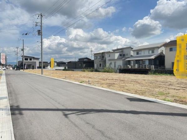 北葛城郡広陵町大字三吉の土地
