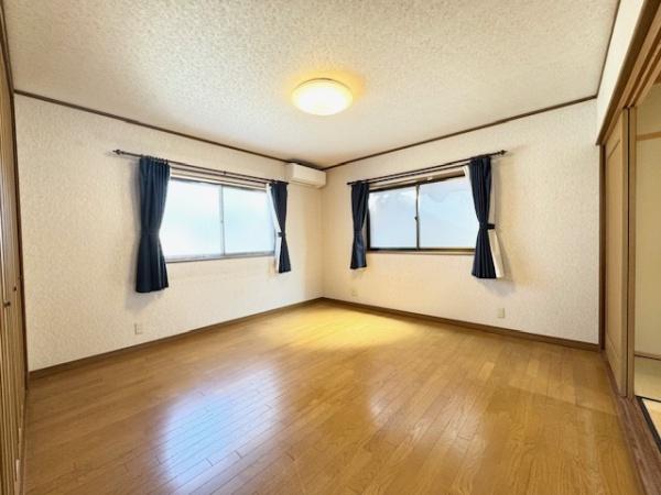 香芝市下田西３丁目の中古一戸建て