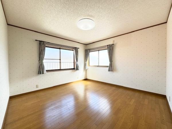 香芝市下田西３丁目の中古一戸建て