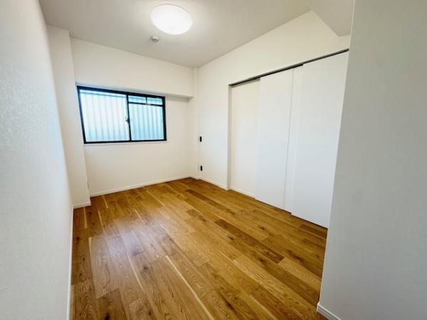 ローレルコート王寺