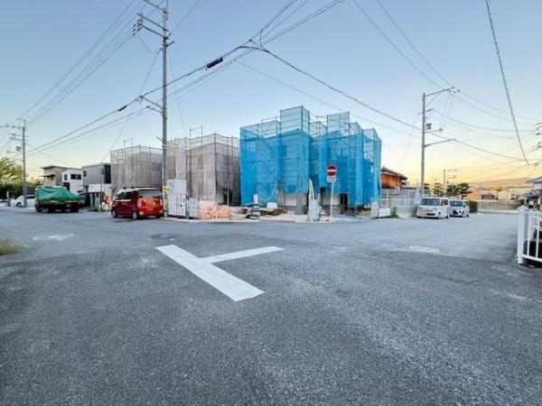 北葛城郡第5広陵町大野4号棟 新築戸建(前面道路含む現地写真)