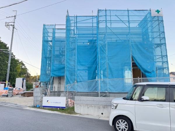 北葛城郡第5広陵町大野4号棟 新築戸建(前面道路含む現地写真)