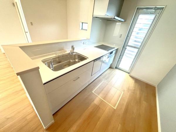 橿原市菖蒲町1丁目　新築戸建