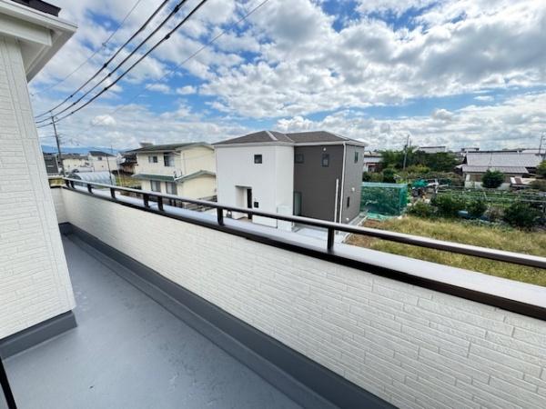 北葛城郡広陵町萱野 3号棟 新築戸建(バルコニー)