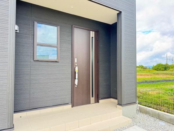 北葛城郡広陵町萱野 3号棟 新築戸建(玄関)