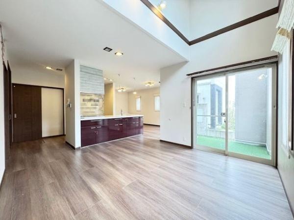 北葛城郡上牧町下牧1丁目の中古一戸建て(リビング)