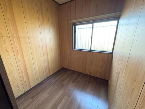 北葛城郡上牧町米山台4丁目の中古一戸建て(収納)