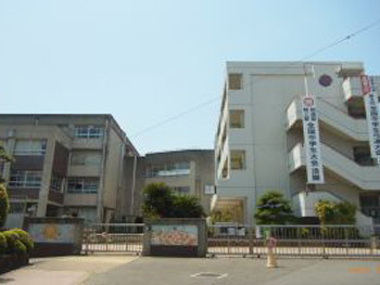 香芝市藤山2丁目の土地(香芝市立香芝中学校)