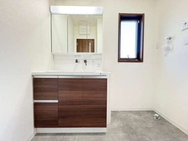 香芝市西真美1丁目　中古戸建