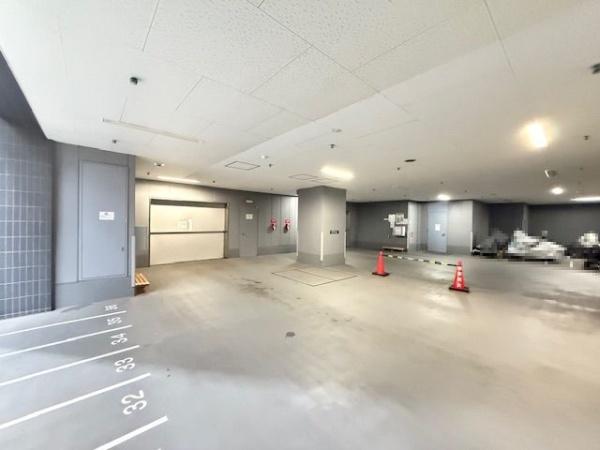 ルネッサなんばタワー