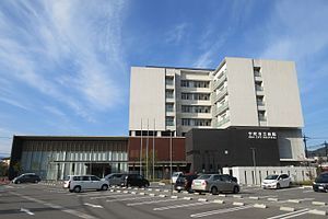 グリーンスクエア榛原駅前１番館(宇陀市立病院)