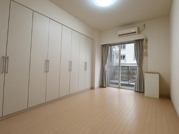 ルネッサなんばタワー