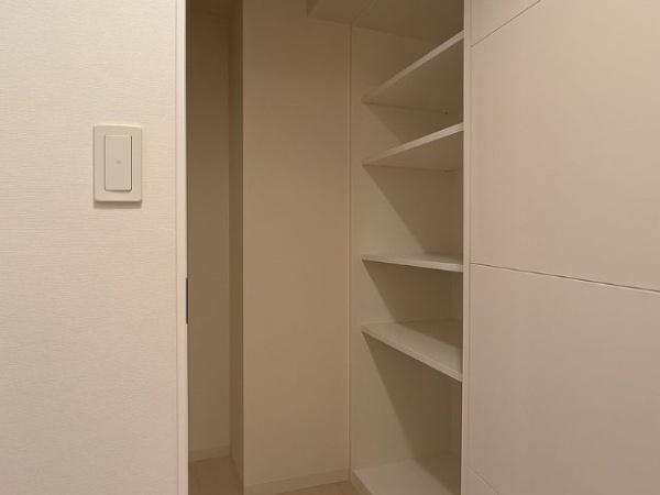 ルネッサなんばタワー