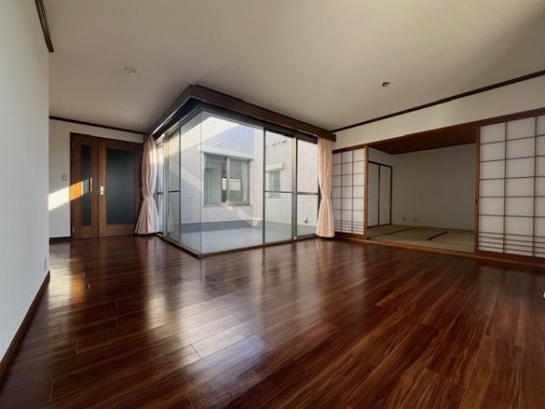 朝日プラザ・アトリアーナ八木