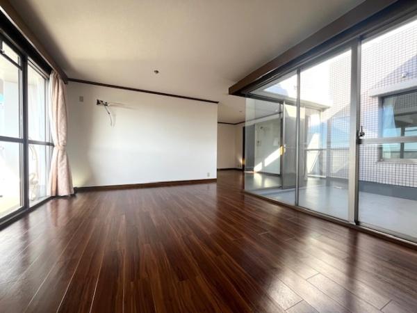 朝日プラザ・アトリアーナ八木