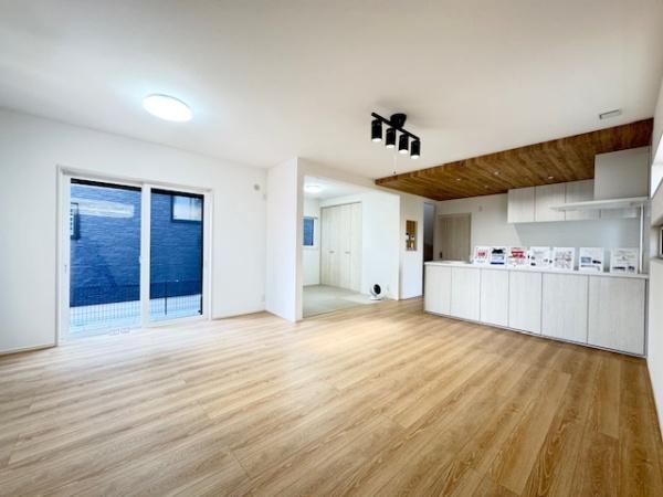 生駒郡斑鳩町龍田南5丁目　新築戸建　2号棟