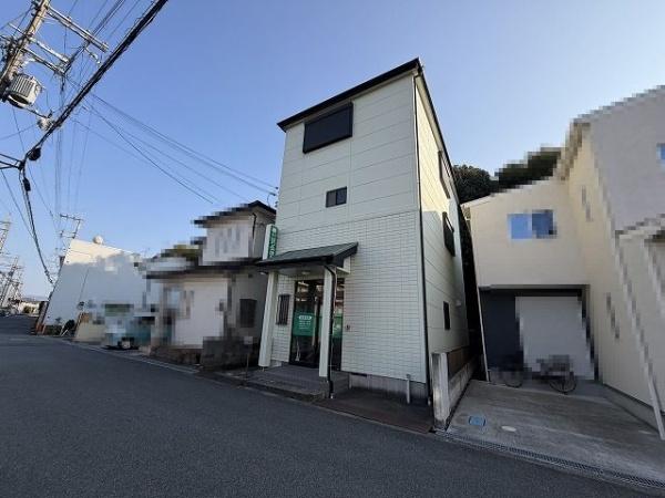 橿原市中曽司町　店舗付き中古戸建