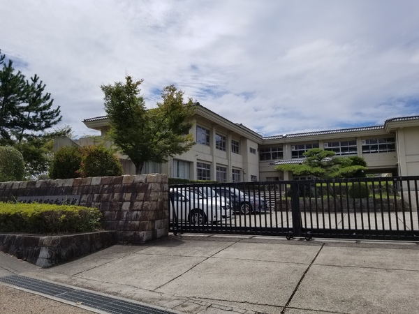 高市郡明日香村大字檜前の土地(明日香村立明日香小学校)