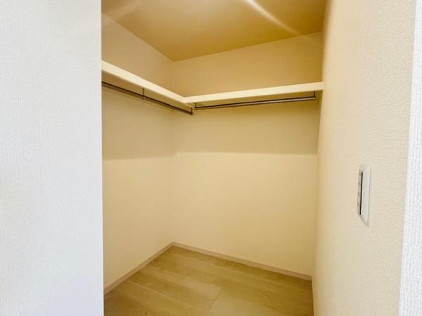 生駒郡斑鳩町龍田4丁目　2号棟　新築戸建