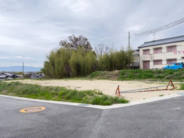 北葛城郡広陵町大字三吉の土地