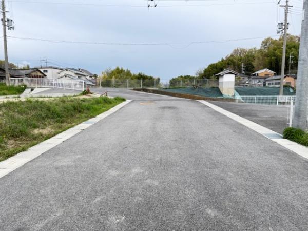 北葛城郡広陵町大字三吉の土地