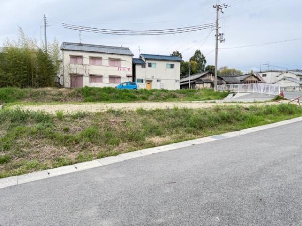 北葛城郡広陵町大字三吉の土地