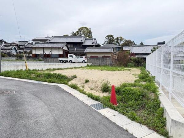 北葛城郡広陵町大字三吉の土地