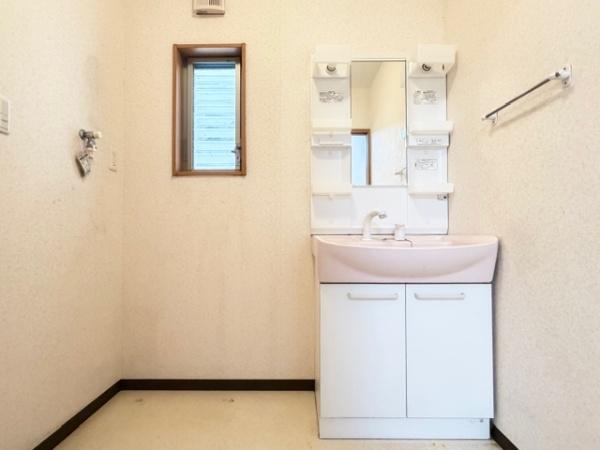 生駒郡斑鳩町目安4丁目　中古戸建