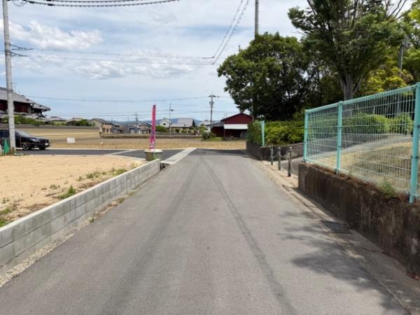 北葛城郡広陵町大字三吉の土地