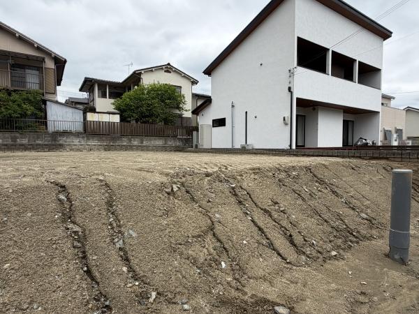生駒郡斑鳩町龍田西３丁目の土地