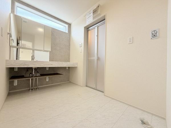 天理市平等坊町2期　1号棟　新築戸建