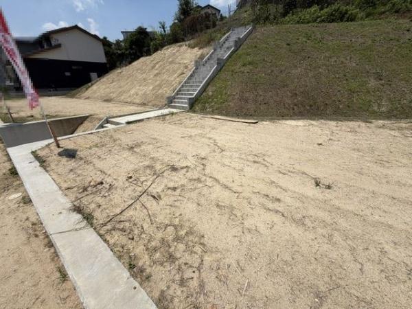 生駒郡斑鳩町龍田西３丁目の土地