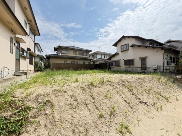 香芝市西真美３丁目の土地