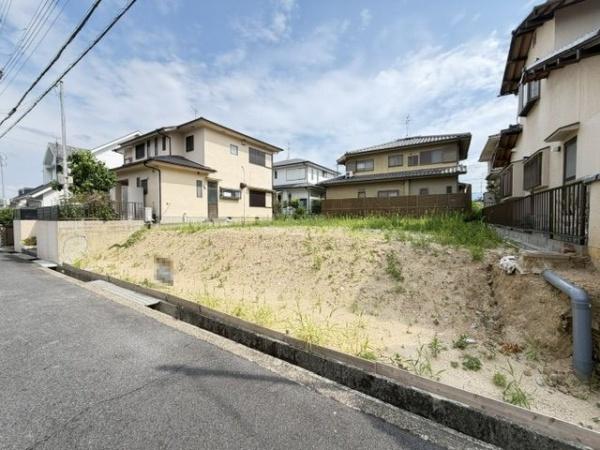 香芝市西真美３丁目の土地
