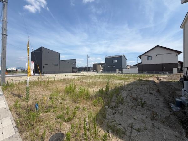 北葛城郡広陵町大字三吉の土地