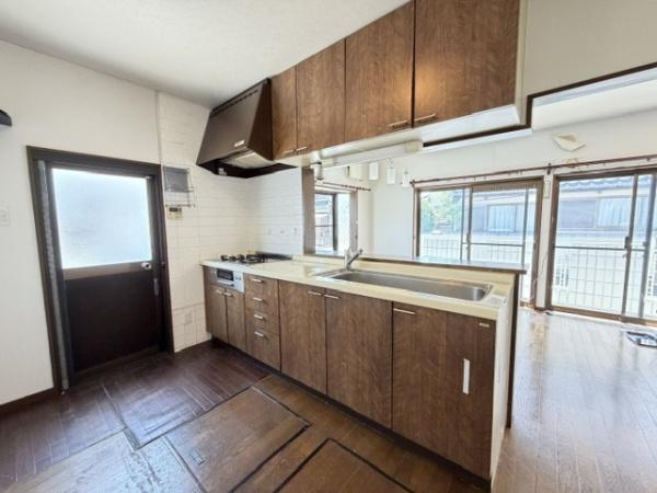 香芝市磯壁４丁目の中古一戸建て