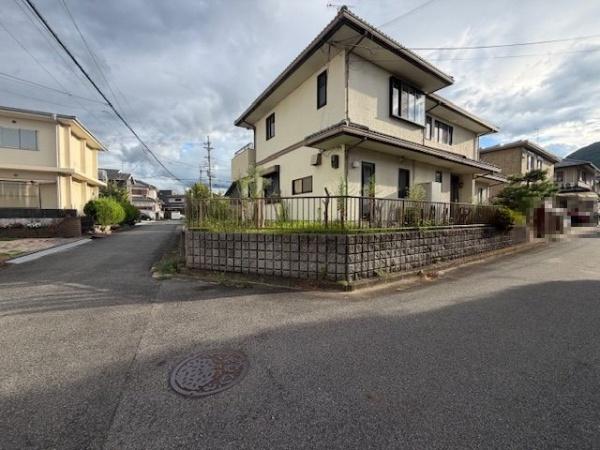 香芝市磯壁6丁目　中古戸建