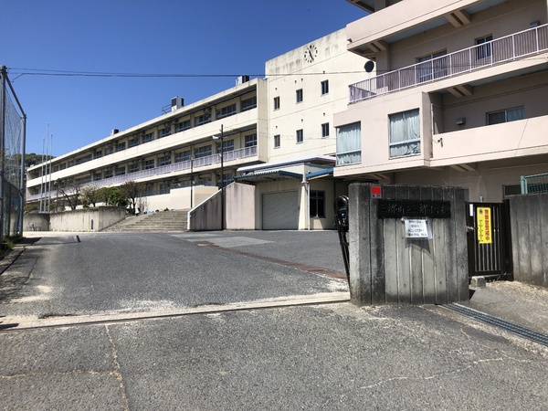 生駒郡三郷町勢野東2丁目　新築戸建　1号棟(三郷小学校)