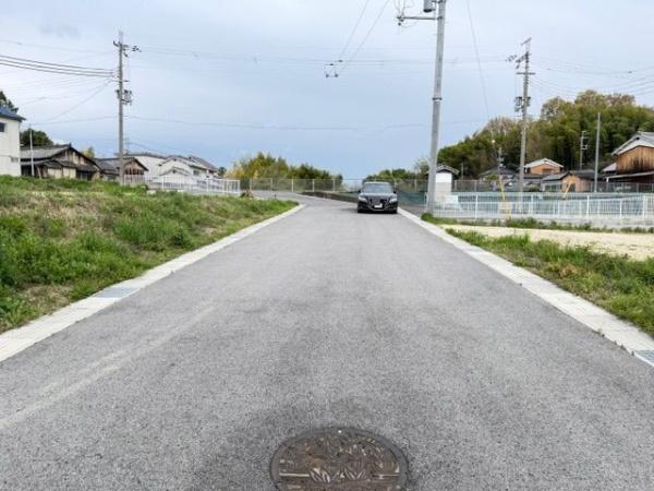 北葛城郡広陵町大字三吉の土地