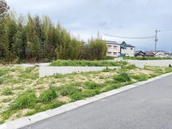 北葛城郡広陵町大字三吉の土地
