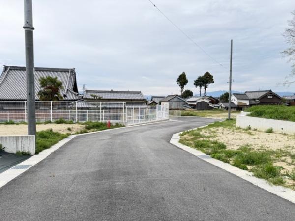 北葛城郡広陵町大字三吉の土地