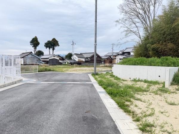 北葛城郡広陵町大字三吉の土地