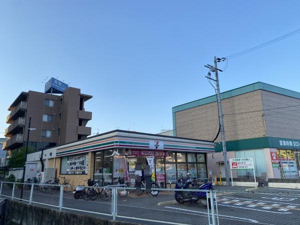 サングレース藤井寺(セブンイレブン 藤井寺岡1丁目店)
