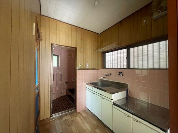 柏原市安堂町の中古一戸建て