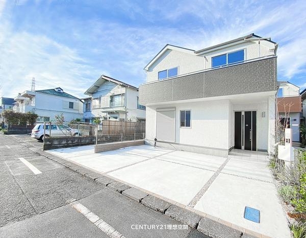 閑静な住宅街、築浅中古住宅！