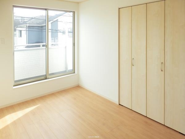 閑静な住宅街、築浅中古住宅！