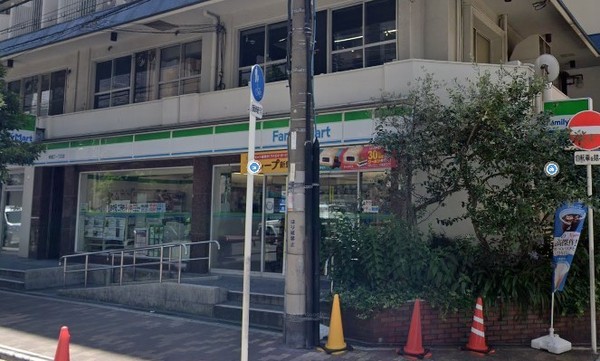 四ツ橋セントラルハイツ(ファミリーマート南堀江一丁目店)