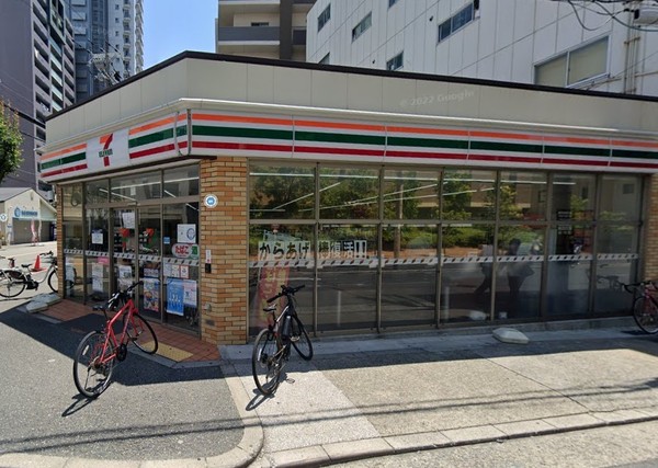 ドゥーシェ南堀江(セブンイレブン大阪南堀江4丁目西店)