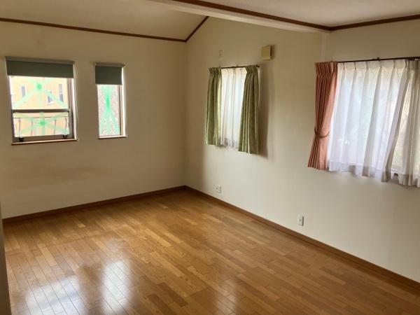 柏原市円明町の中古一戸建て