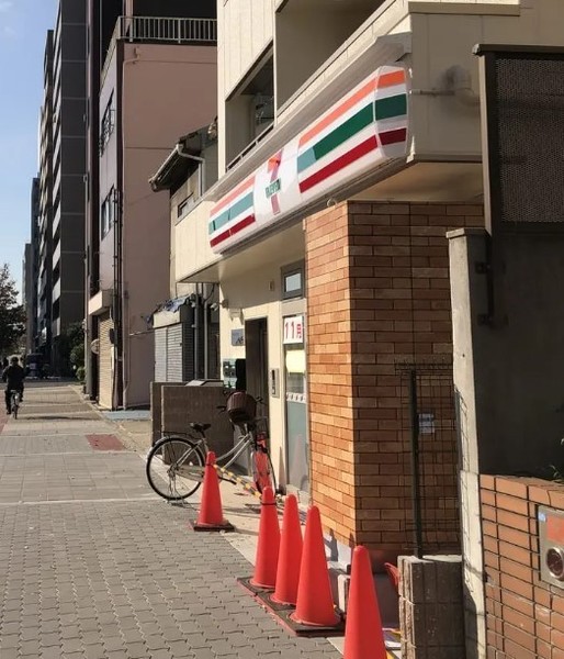 西道頓堀コーポ(セブンイレブン大阪幸町3丁目店)